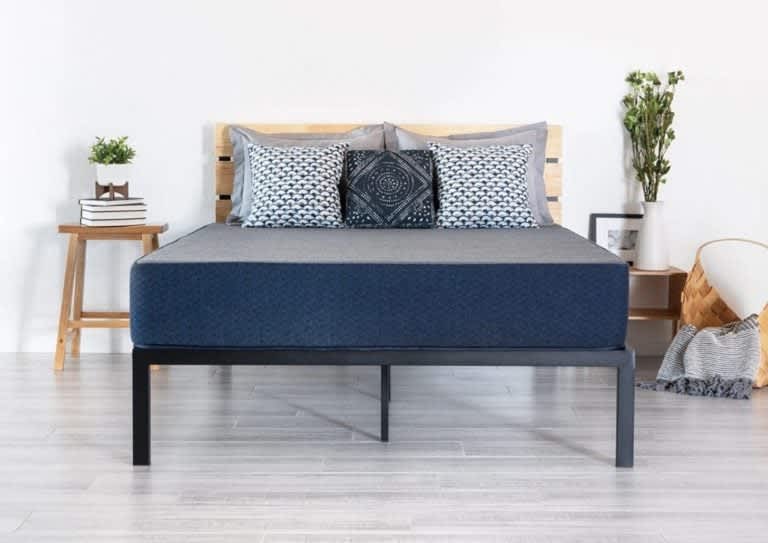 Best Cheap Memory Foam Mattress - Best Mattress for Combination Sleepers - Dreamfoam Essential