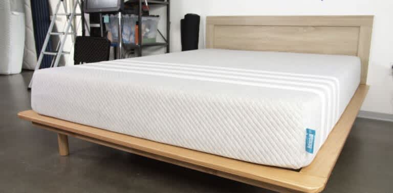 Best Cheap Memory Foam Mattress - Most Comfortable Mattress - Leesa Original