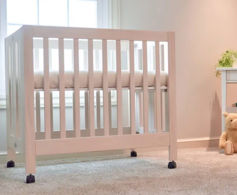 Best Crib Mattresses - Best for Mini Cribs - Naturepedic Organic Mini Crib Mattress
