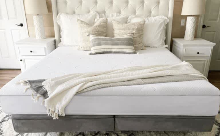 Best Mattress Toppers of October 2024 - Best Pressure Relief - Puffy Deluxe Mattress Topper