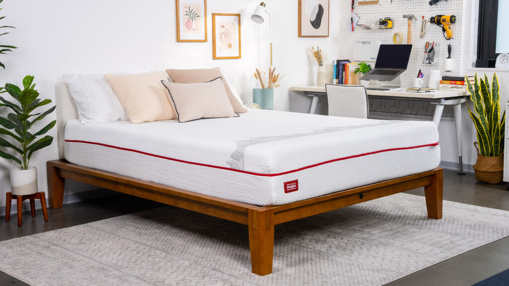 Douglas Summit Mattress Review – Test Lab Ratings product image of the Douglas Summit Mattress