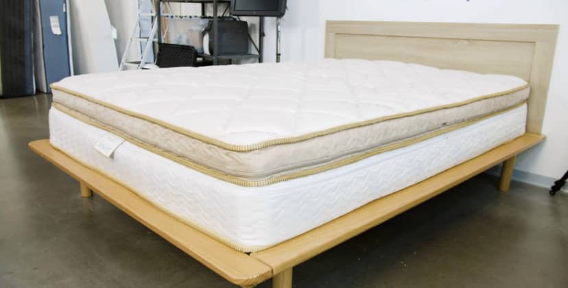 The Best Mattress for Couples - Best Luxury Mattress - Solaire - 1