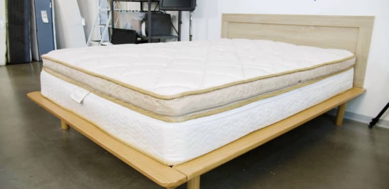 The Best Mattress for Couples - Best Luxury Mattress - Solaire